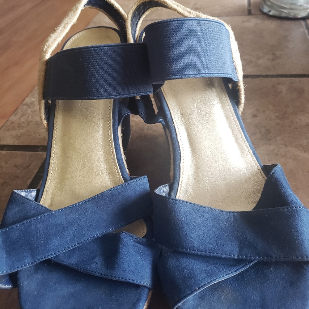Sandal shoe